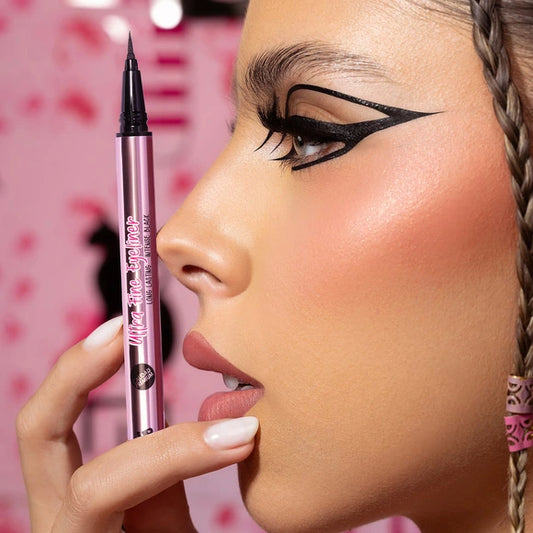 DELINEADOR EN PLUMON INTENSE BLACK